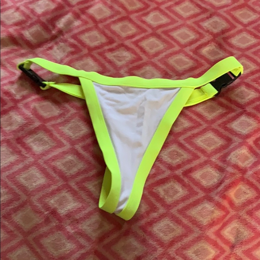 Fashion nova bikini bottoms